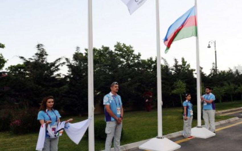 В Деревне атлетов подняты флаги Азербайджана и Европейского Олимпийского комитета