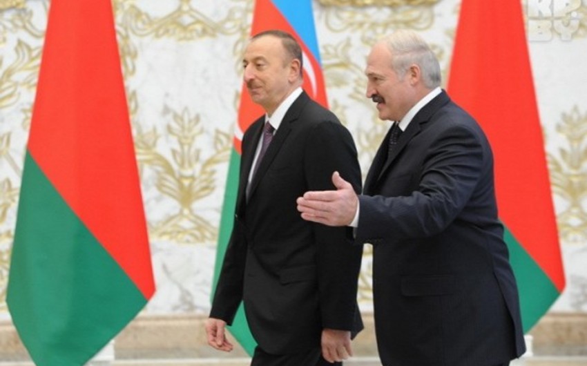 ​Lukaşenko Azərbaycan prezidentini Qələbə günü münasibəti ilə təbrik edib