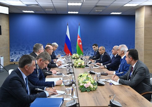 Премьер-министр Азербайджана встретился с председателем правительства России 