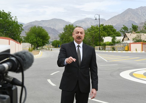 Ильхам Алиев предупредил Армению: Пусть не играют с огнем, кулак на месте