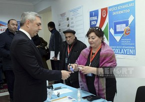 Самир Нуриев проголосовал на внеочередных президентских выборах