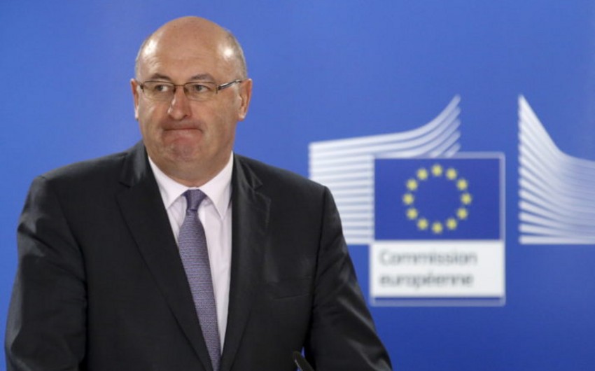 Еврокомиссар ушел в отставку из-за скандала с нарушением самоизоляции