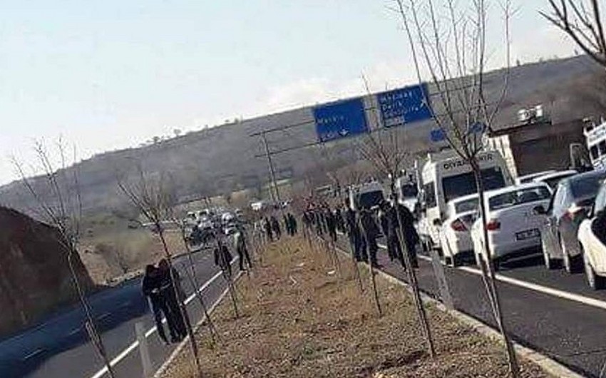 Explosion on highway killed 2 soldiers in Turkey
