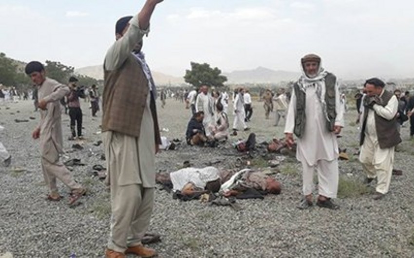 На кладбище в Кабуле прогремели три взрыва, 18 человек погибли