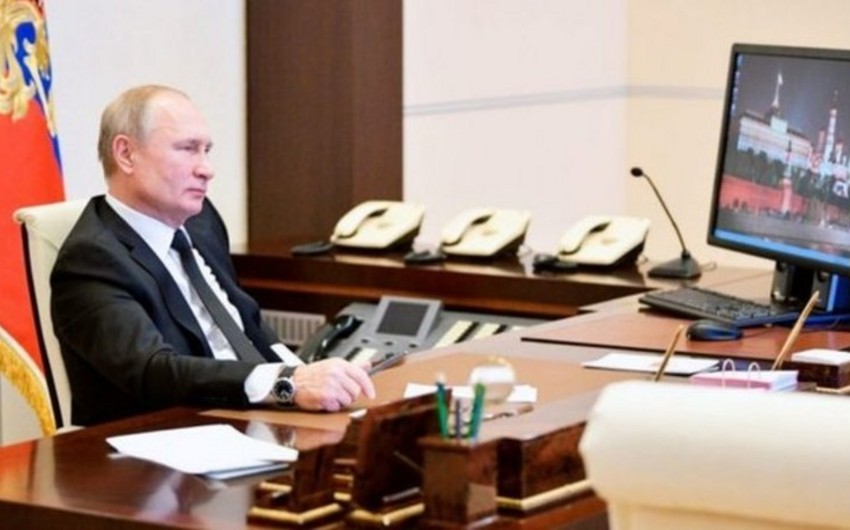 Rusiya prezidenti 15 ildir yenilənməyən əməliyyat sistemindən istifadə edir