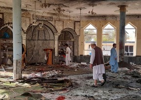 При взрыве в мечети в Пакистане погибли не менее 30 человек