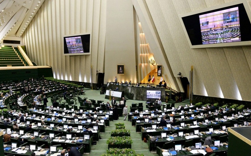 В парламенте Ирана призвали пересмотреть ядерную доктрину после ударов Израиля