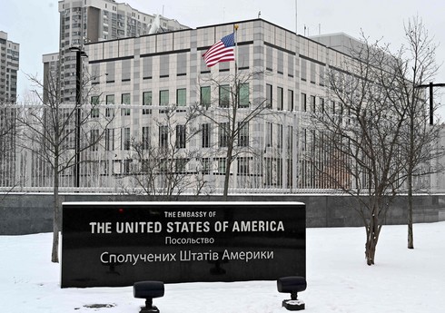 США переводят на время свое посольство в Украине во Львов