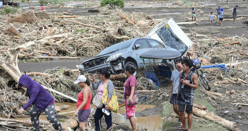 Storm blows away from Northern Philippines leaving 82 dead