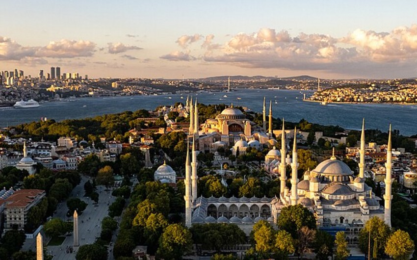 İstanbulda Krım tatarları, karaylar və kırımçakların azadlıq məsələsi müzakirə olunub