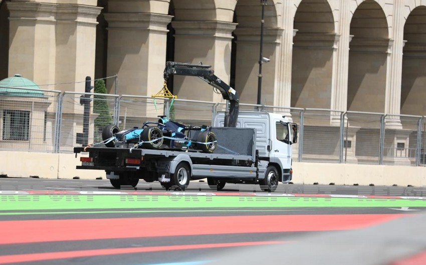 Unpleasant accident during Formula 2 race in Baku 