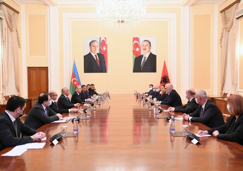 Али Асадов встретился с премьер-министром Албании Эди Рамой