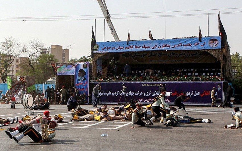 Xamenei İranda törədilən terroor aktının arxasında kimin dayandığını açıqlayıb