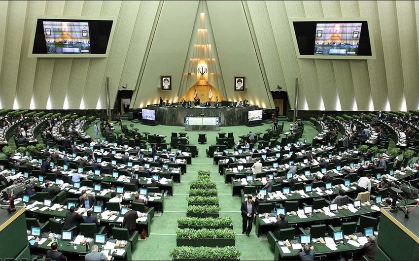 Иранский парламент обсудил в закрытом режиме ситуацию с протестами в стране