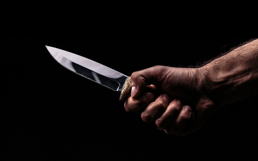 Abşeronda parkda 15 yaşlı oğlan bıçaqlanıb