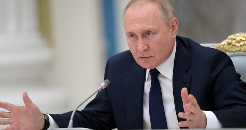 Putin threatens West: If F-16s activated, airfields of third countries to be legitimate target