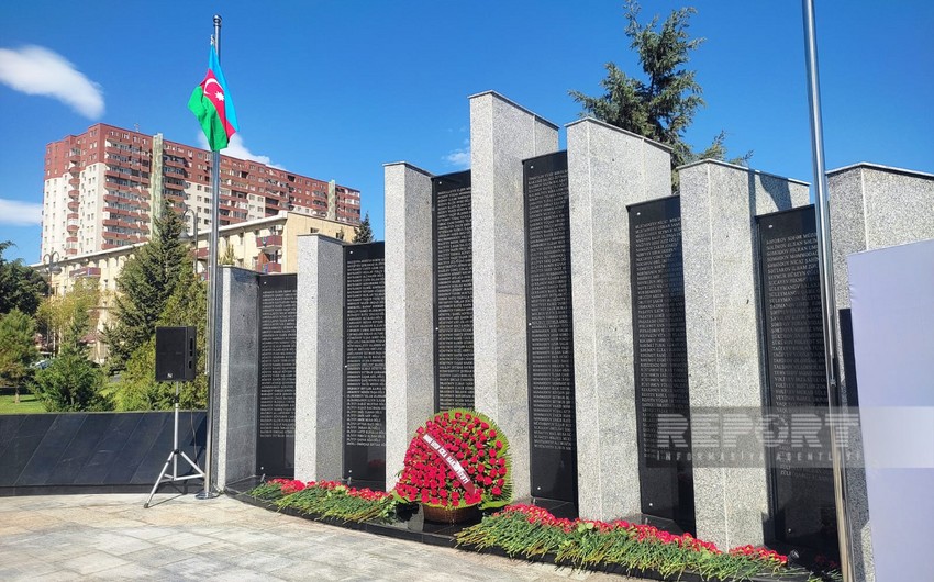 В Баку открылся мемориальный комплекс с выгравированными именами 301 шехида