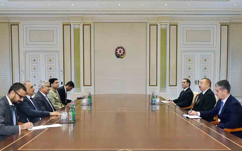 President Ilham Aliyev receives Pakistani Foreign Minister