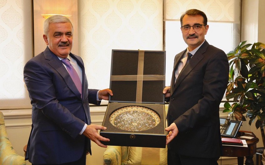 Президент SOCAR встретился с министром энергетики Турции