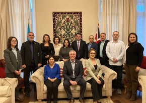 UK Ambassador meets with group of Azerbaijani journalists