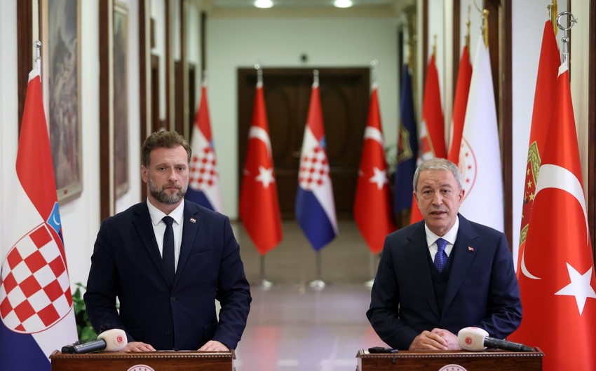 Hulusi Akar meets with Defense Minister of Croatia