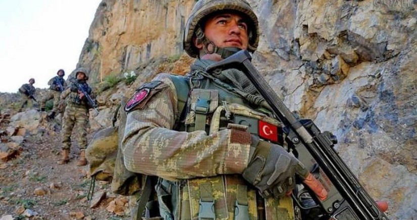 Türkiyə ordusu Suriyanın şimalında əməliyyat keçirib, 5 terrorçu öldürülüb