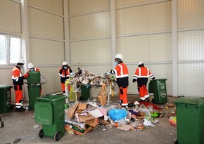 ИВ Баку закупила современные мусоровозы 