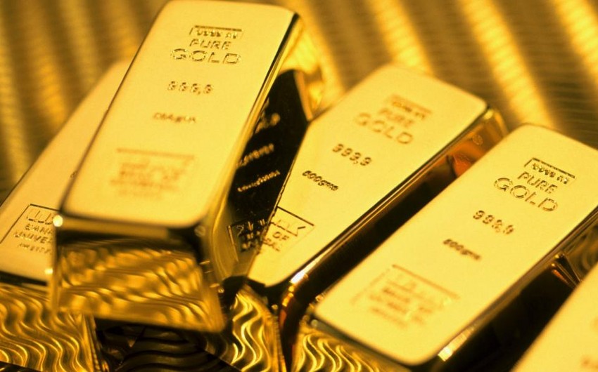 Азербайджан за два месяца продал часть своих золотых запасов