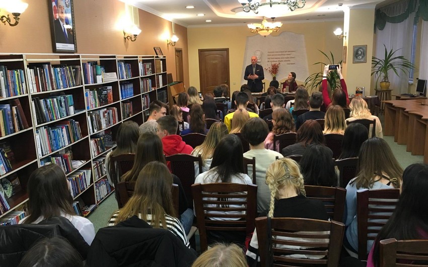 В Киеве состоялся творческий вечер писателя-азербайджанца