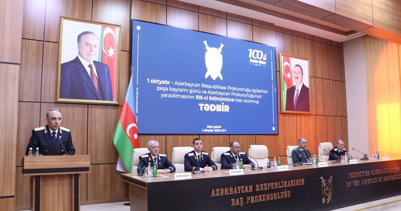 Prokurorluq orqanlarının xidməti fəaliyyətdə fərqlənən əməkdaşları mükafatlandırılıb