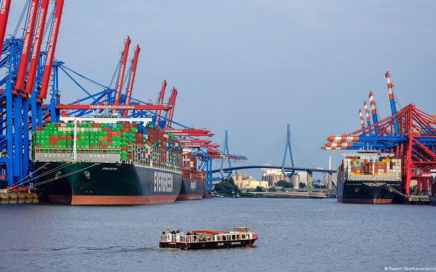 Порт Гамбурга закрыли для крупных грузовых судов из-за забастовки персонала