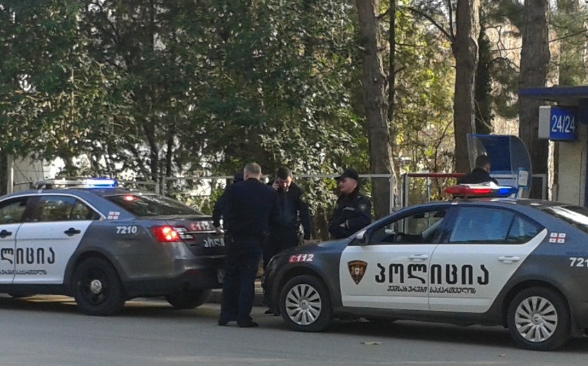 В Тбилиси между полицейскими и уличными торговцами произошла потасовка