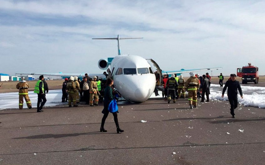 ​Самолет авиакомпании Bek Air аварийно сел в аэропорту Астаны - ВИДЕО