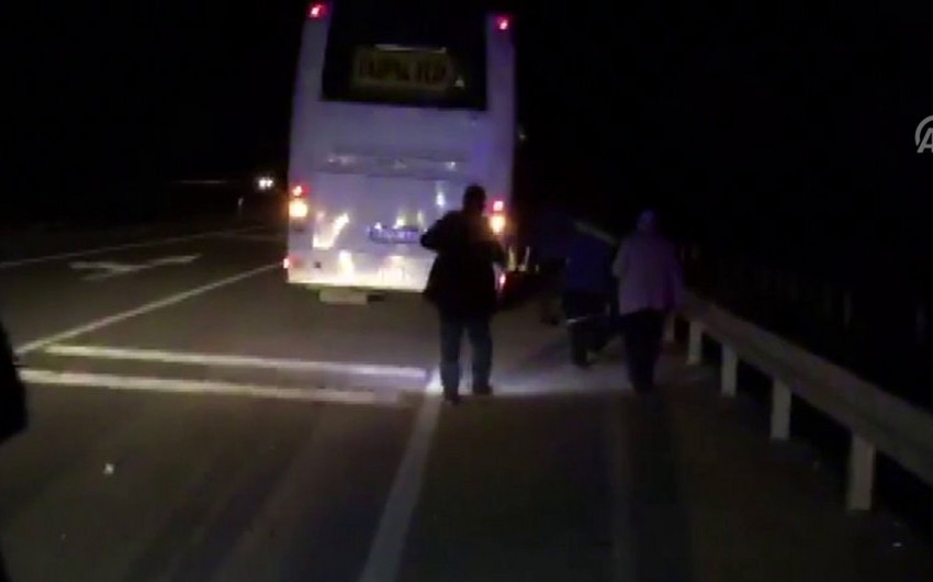 Türkiyədə avtobus aşıb: yaralılar var