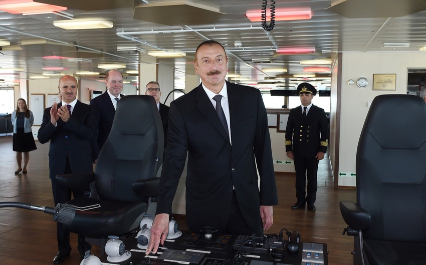 Президент Ильхам Алиев принял участие в церемонии презентации подводного строительного судна Ханкенди