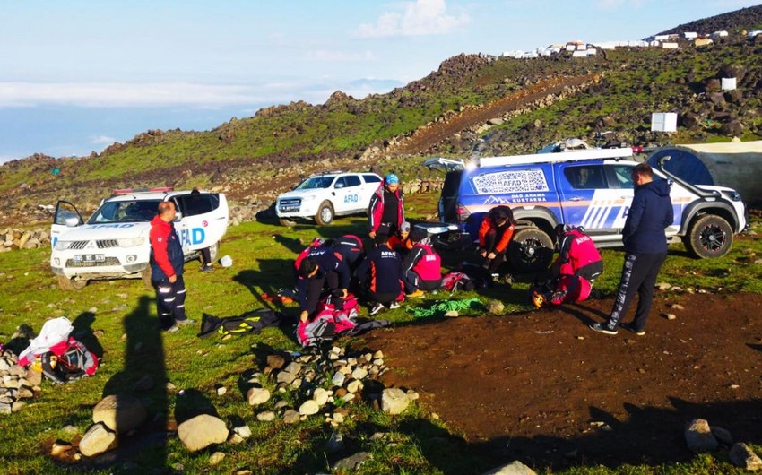 Hopes dashed as Turkish rescuers recover bodies of lost climbers on Mount Agri