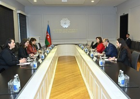 Minister Amrullayev meets with country manager of World Bank in Azerbaijan