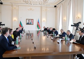 President Ilham Aliyev holds expanded meeting with President of Bulgaria Rumen Radev