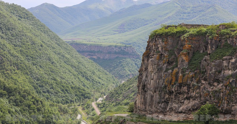 Members of diplomatic corps accredited in Azerbaijan starting their visit to Kalbajar 