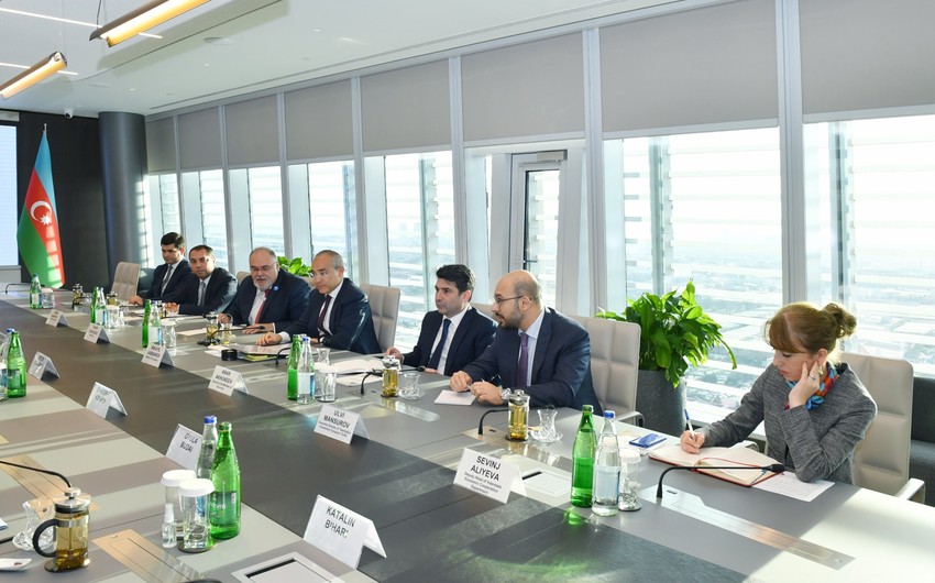 Азербайджан и Венгрия обсудили развитие экономических связей