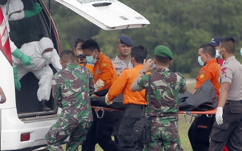 Семьи погибших пассажиров самолета AirAsia получат компенсации