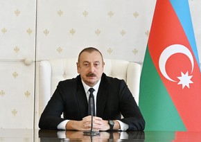 Президент Ильхам Алиев поздравил президента Лаоса