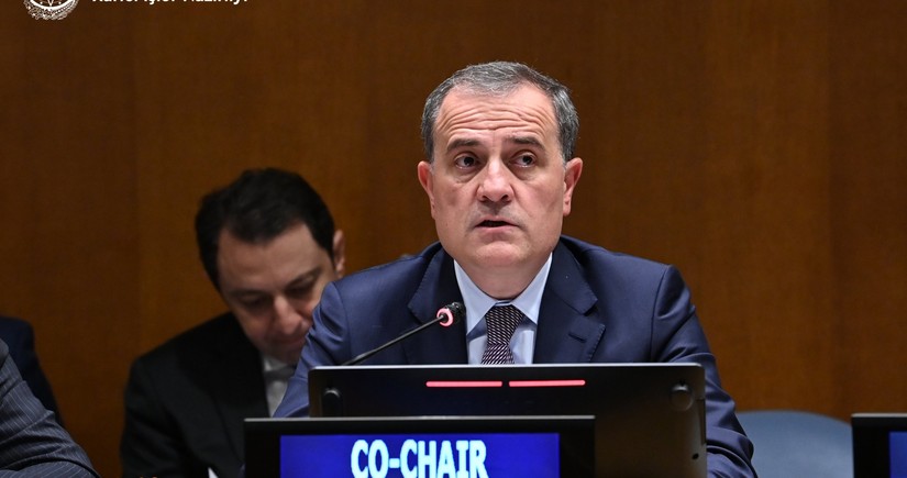 Ceyhun Bayramovun sədrliyi ilə ECO-ASEAN-ın XİN başçılarının 15-ci Birgə İclası keçirilib