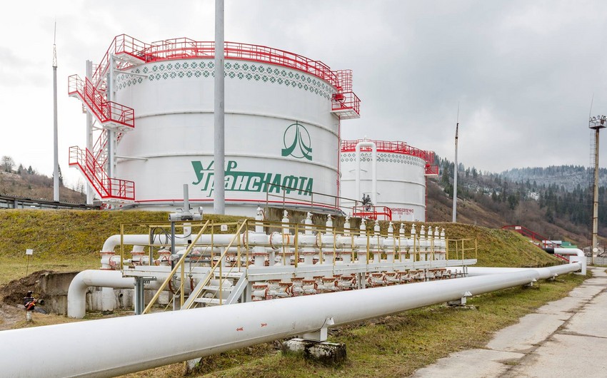 Ukrtransnafta sends offers to sell Azerbaijani oil