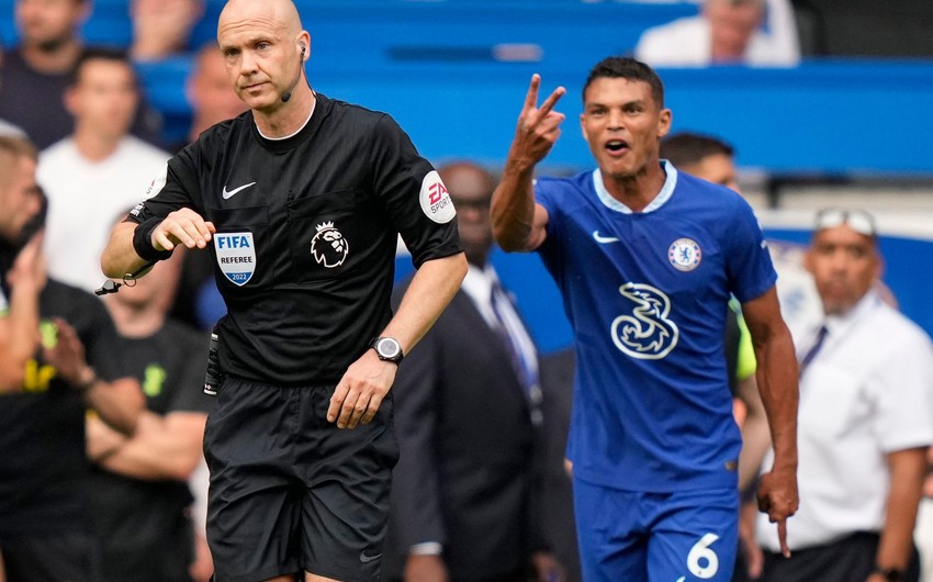 Chelsea fans sign petition about referee