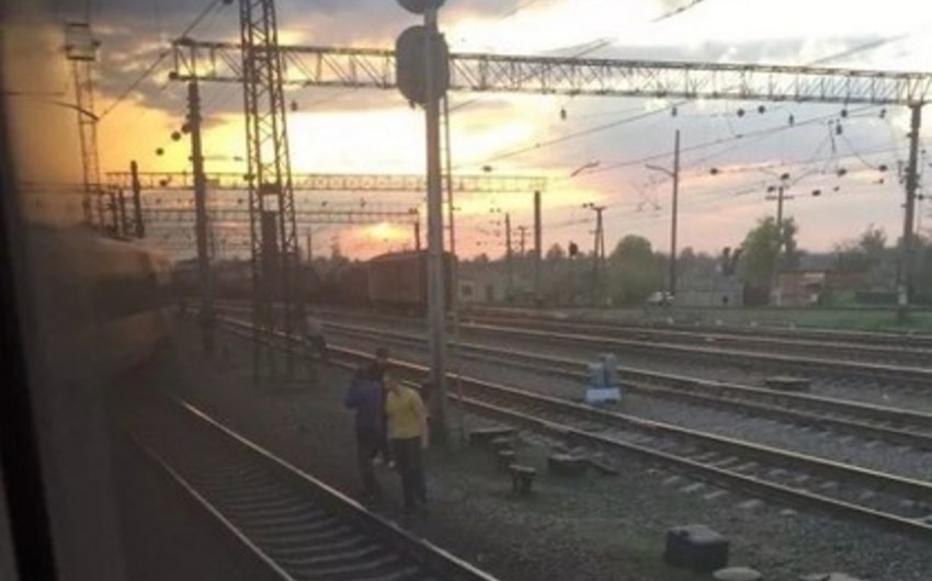​Следовавший из Харькова в Киев поезд сошел с рельсов