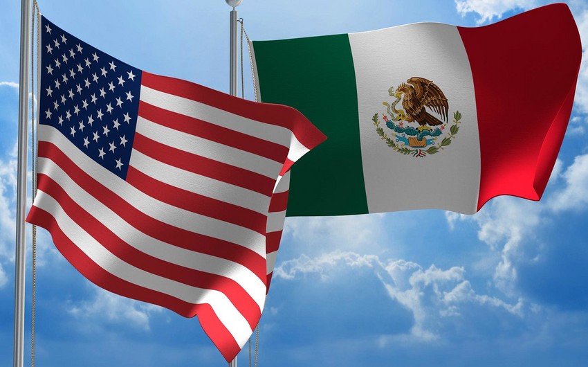 Байден и президент Мексики провели телефонный разговор