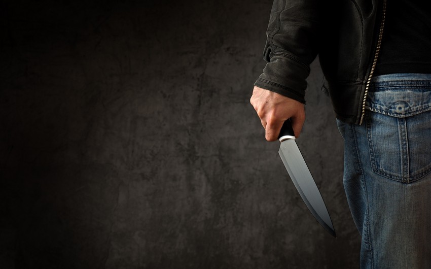 В Баку 22-летнего парня ранил ножом знакомый