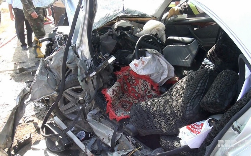 В Товузе сотрудники таможни попали в аварию, есть погибший и пострадавший - ФОТО