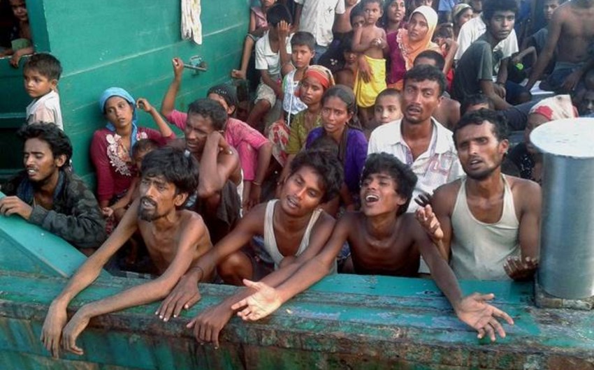 Мьянму покинули почти 90 тысяч рохинджа